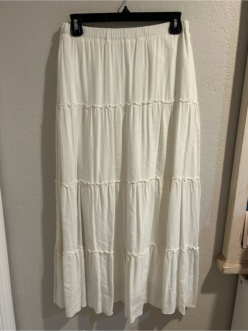 Brandy Melville Women's White Tiered Maxi Skirt